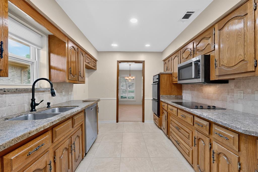 2612 Mollimar Drive Property Photo 11