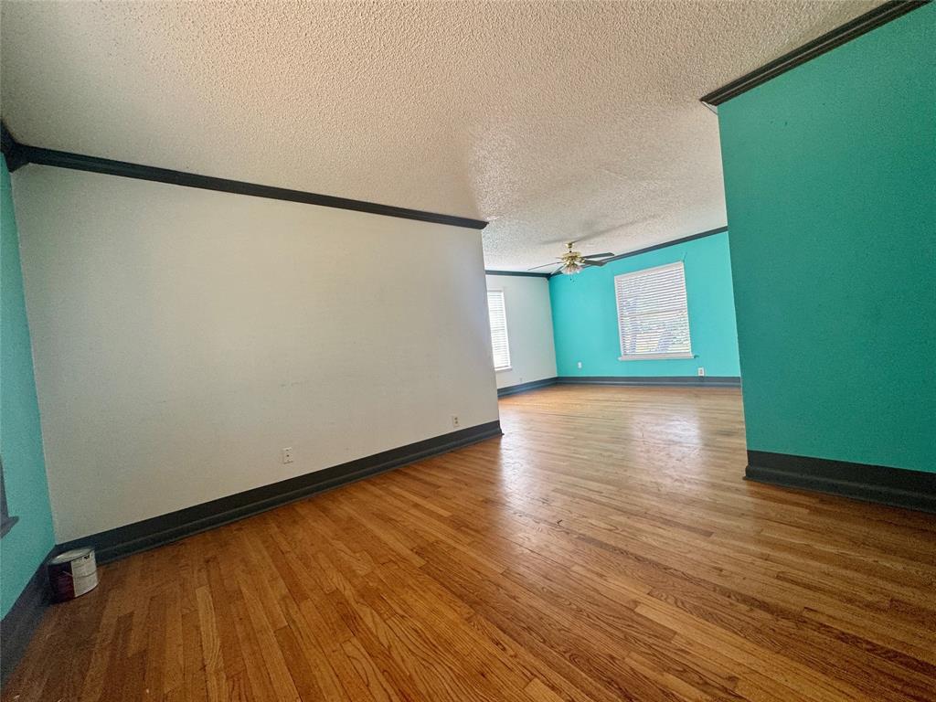 733 S La Salle Drive Property Photo 7