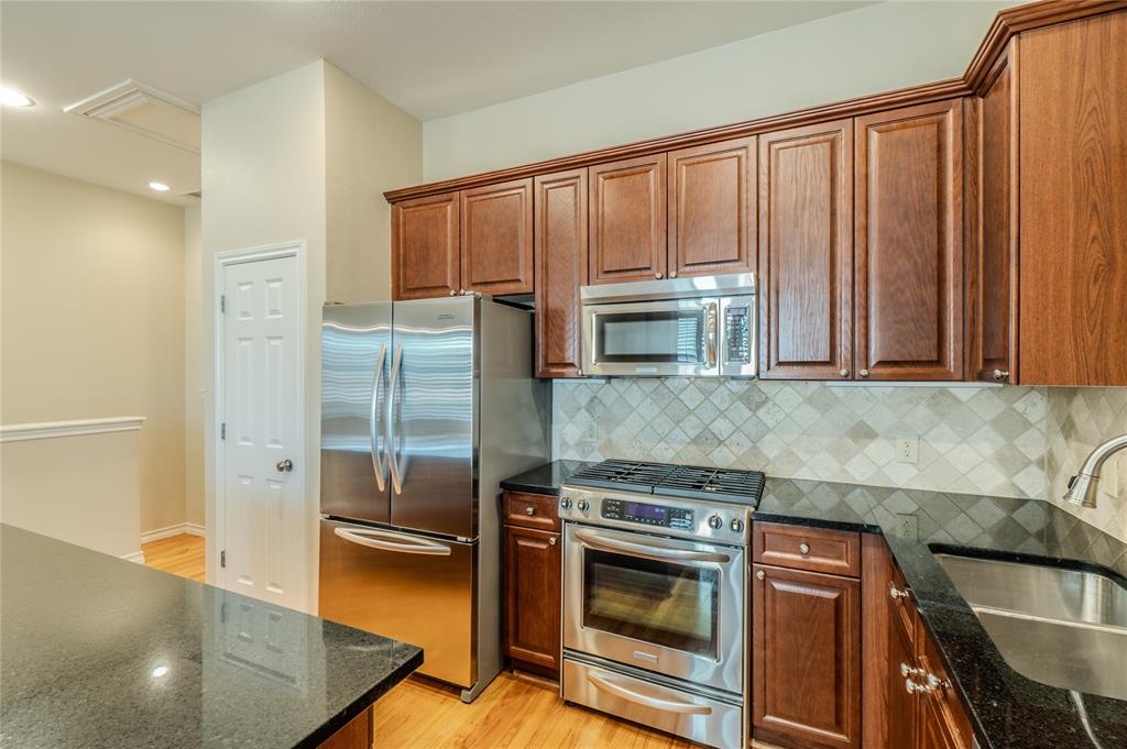6050 Portrush Drive Property Photo 3