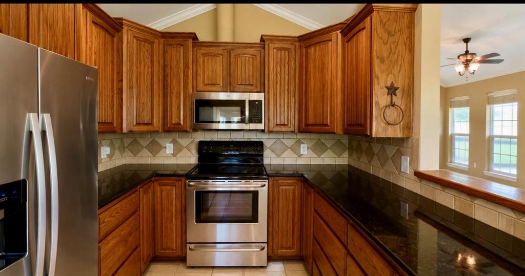 639 County Road 4850 Property Photo 18
