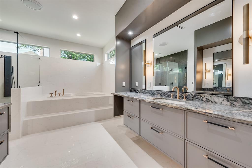 6411 Royal Lane Property Photo 14