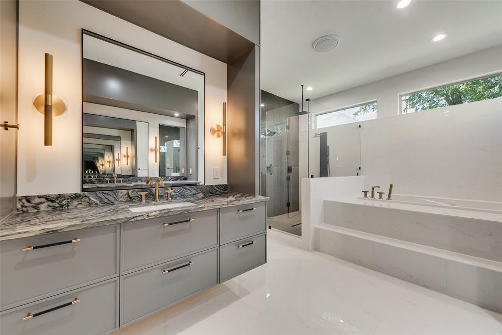 6411 Royal Lane Property Photo 15