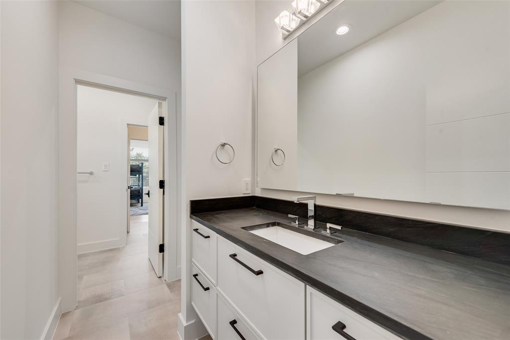 6411 Royal Lane Property Photo 23