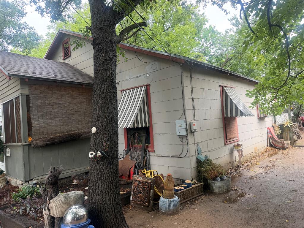 608 E Wichita Street Property Photo 2