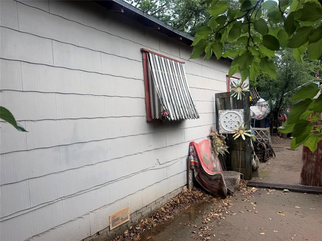 608 E Wichita Street Property Photo 3