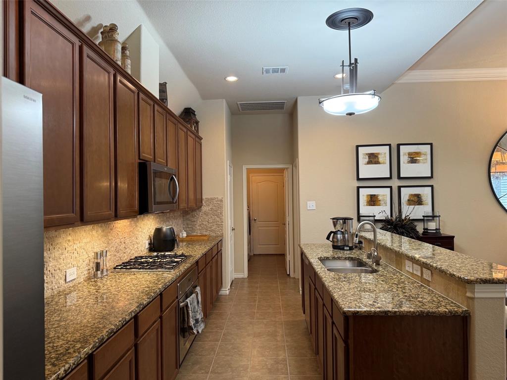 9724 Bell Rock Road Property Photo 11