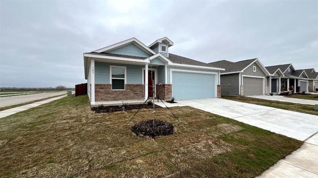 303 Ashbrook Way Property Photo 2