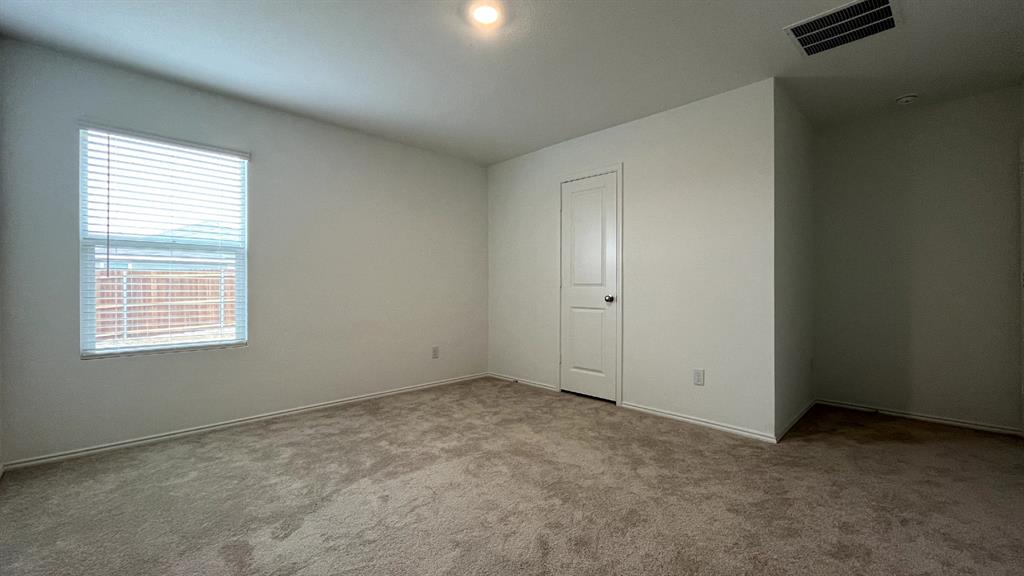 303 Ashbrook Way Property Photo 10