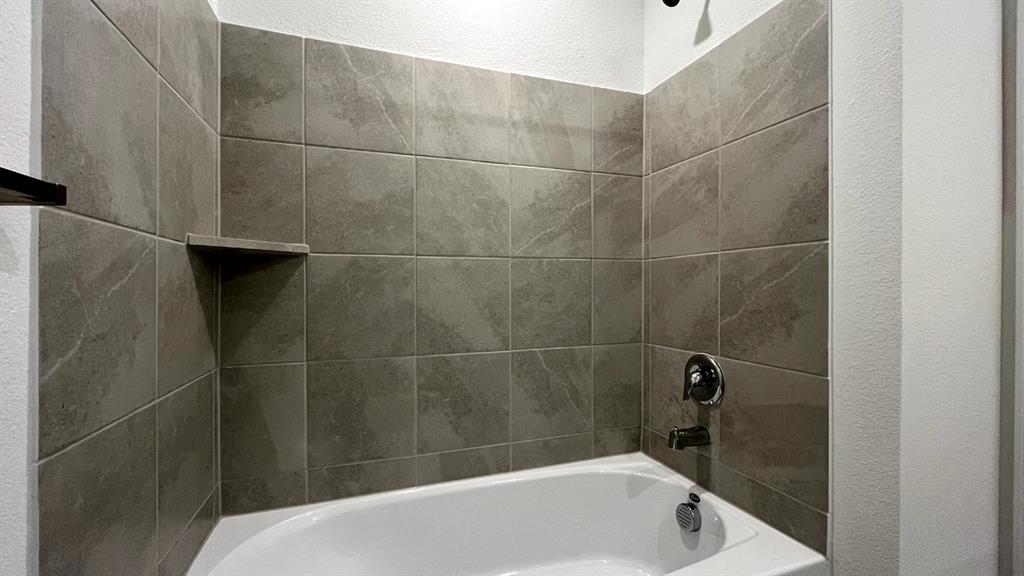 303 Ashbrook Way Property Photo 20