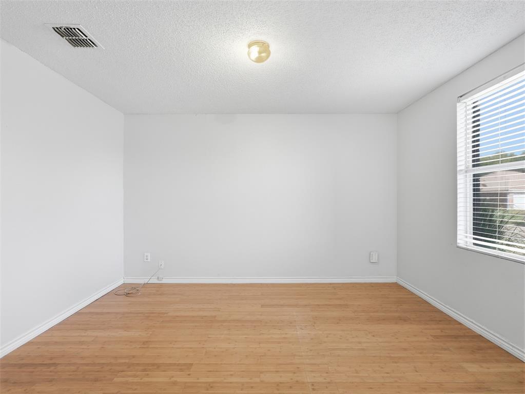 2937 Jamestown Drive Property Photo 10