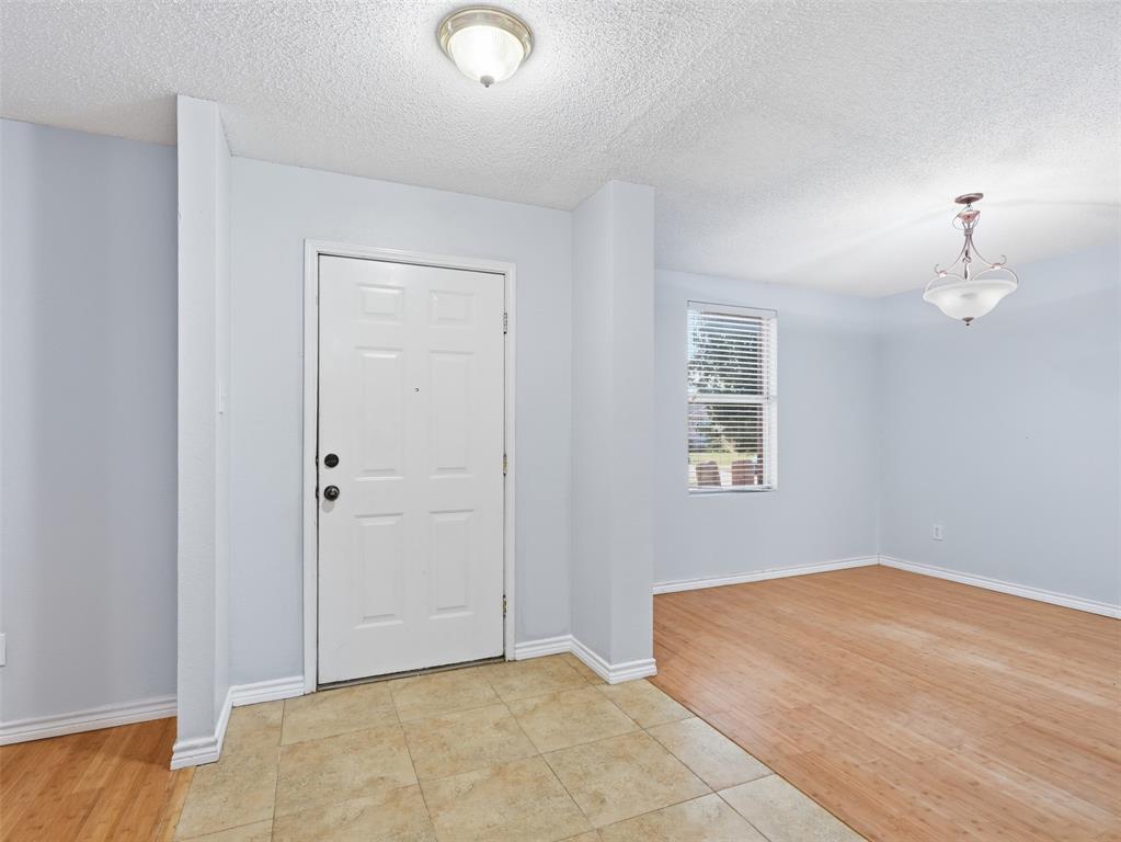 2937 Jamestown Drive Property Photo 11