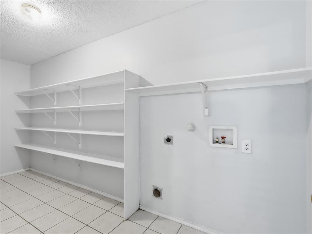 2937 Jamestown Drive Property Photo 25