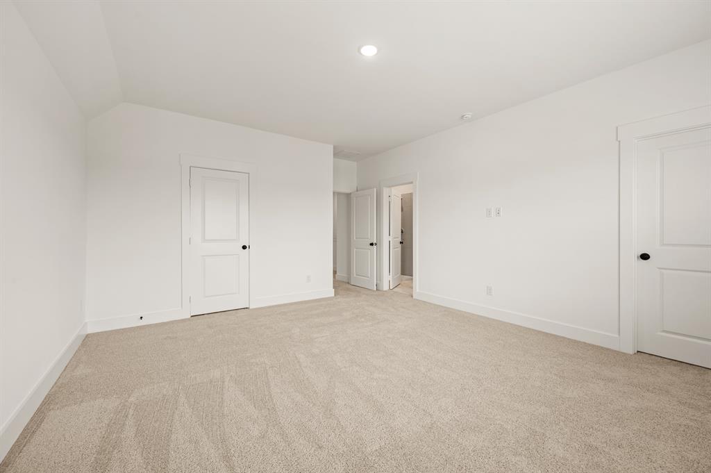 9501 Dahlia Boulevard Property Photo 11