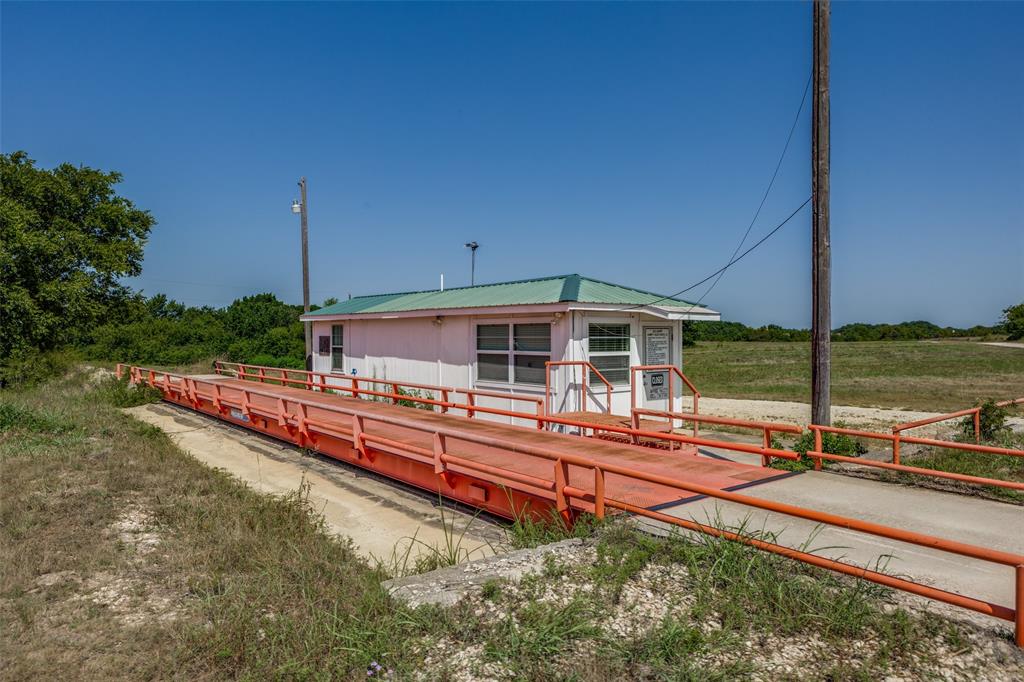 9752 County Road 341 Property Photo 11