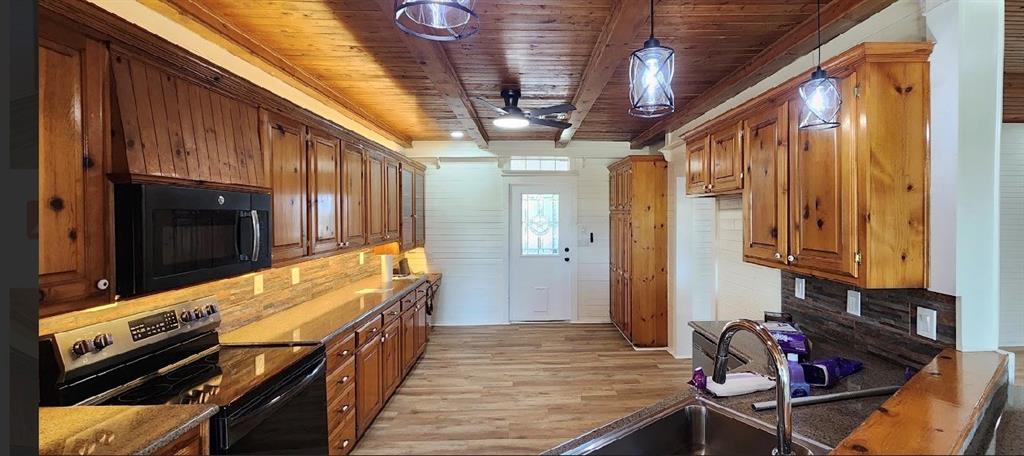 648 County Road 1591 Property Photo 8