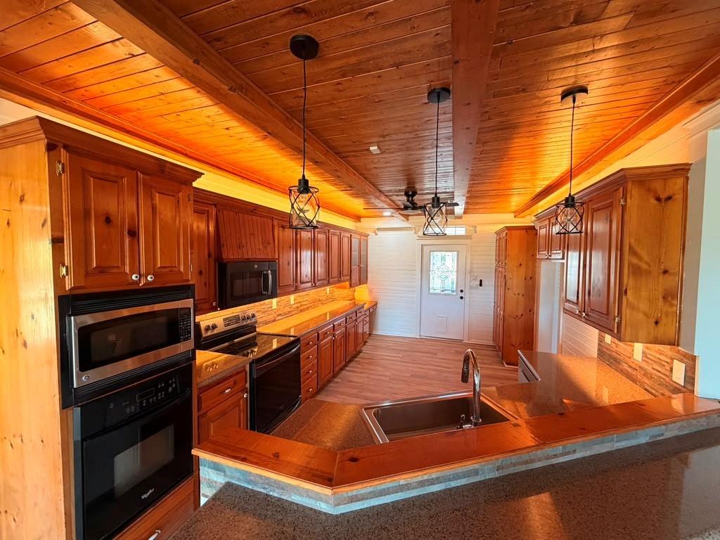 648 County Road 1591 Property Photo 9