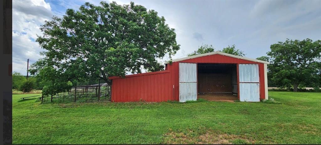 648 County Road 1591 Property Photo 22