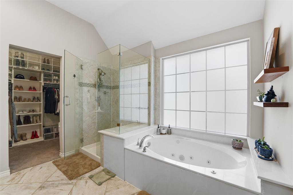 8609 Old Oak Drive Property Photo 11