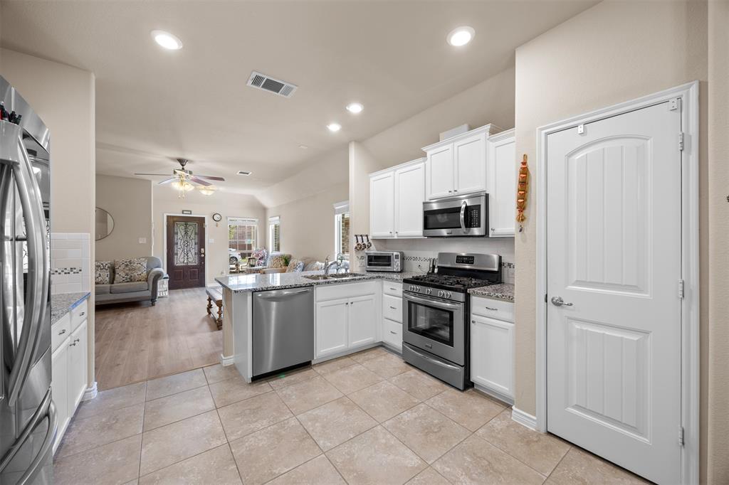 912 Gray Fox Drive Property Photo 11