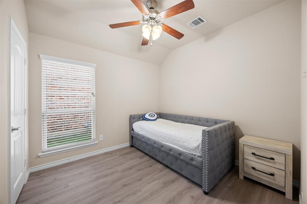 912 Gray Fox Drive Property Photo 15