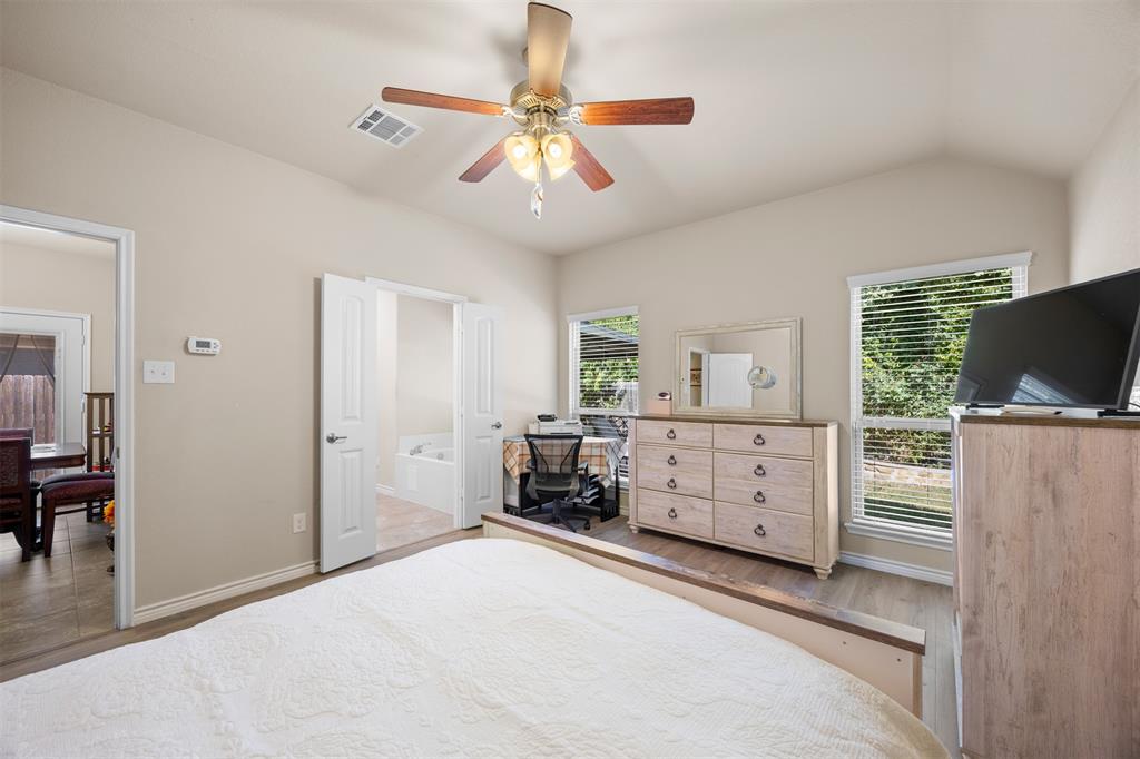 912 Gray Fox Drive Property Photo 19
