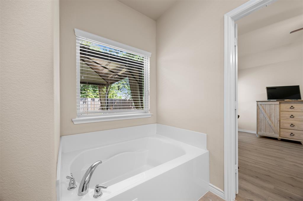 912 Gray Fox Drive Property Photo 22