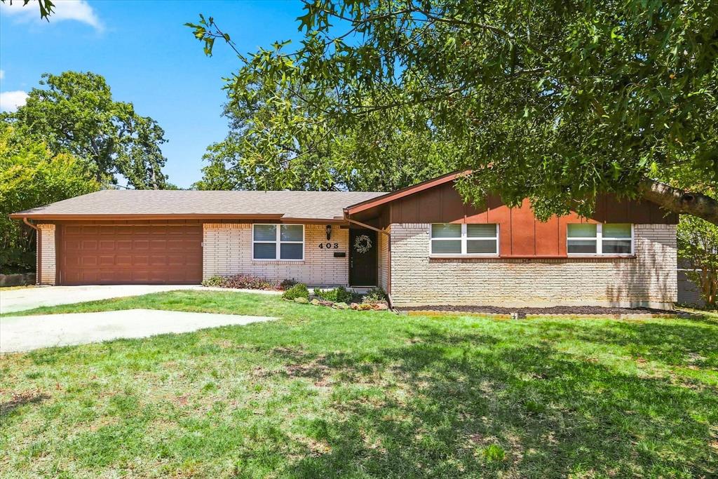 403 E Huitt Lane Property Photo 1