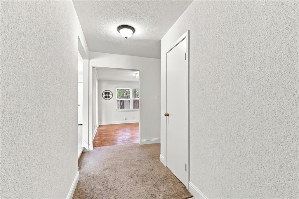 403 E Huitt Lane Property Photo 3