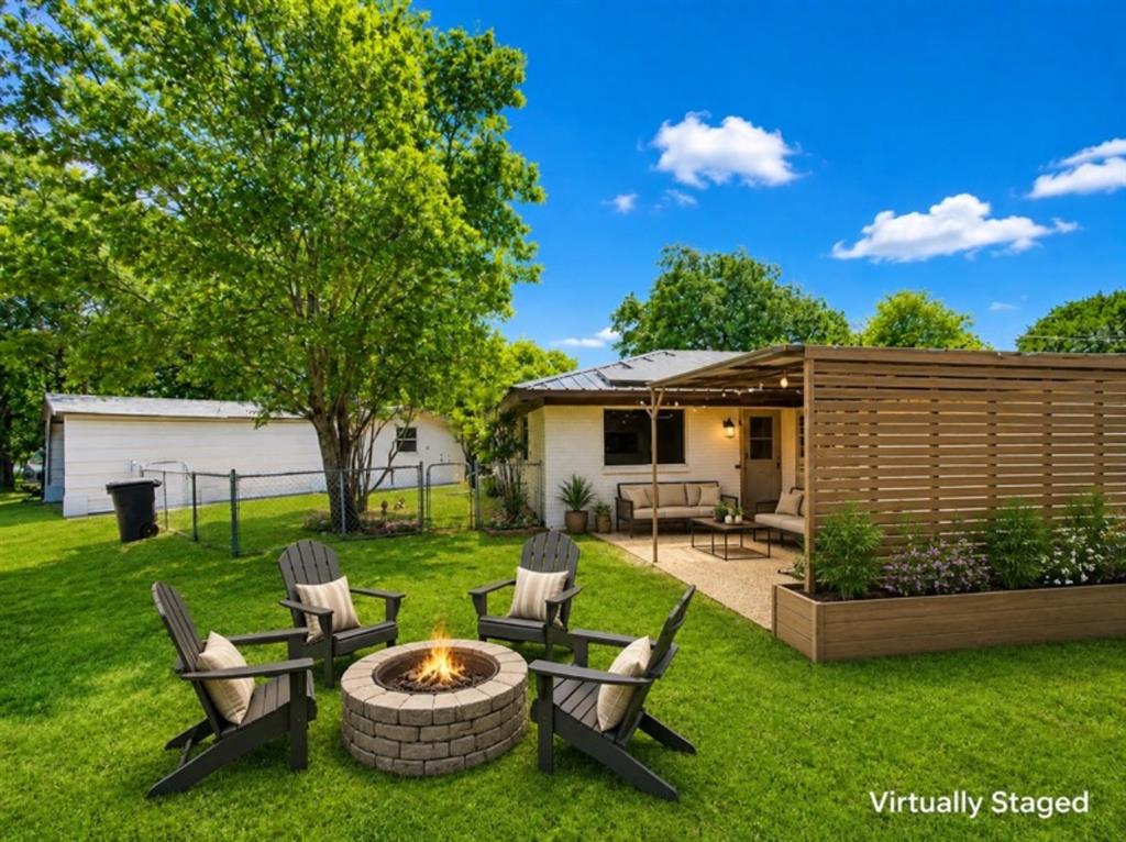 126 Post Oak Bend Property Photo 2