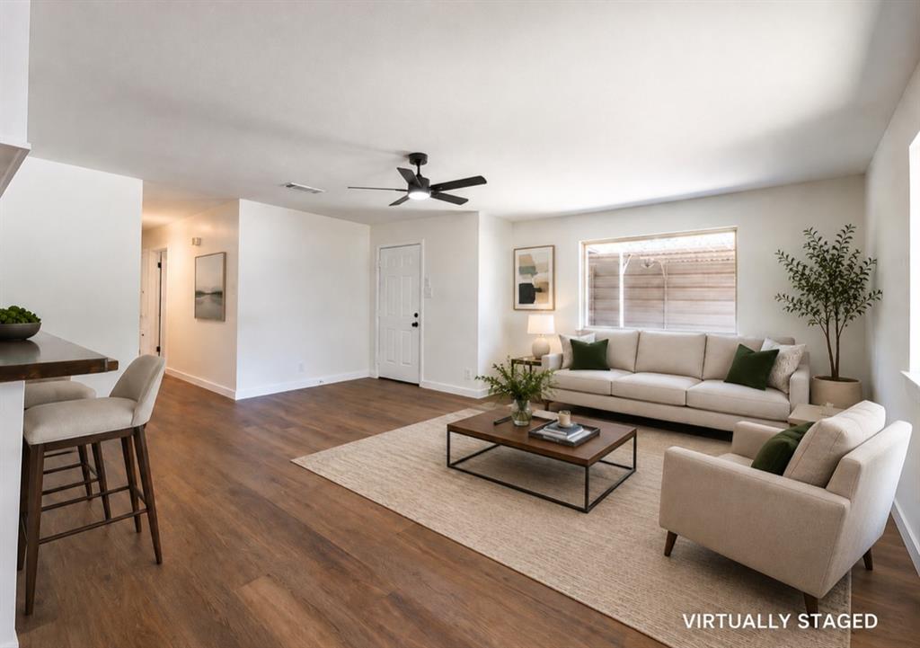 126 Post Oak Bend Property Photo 4