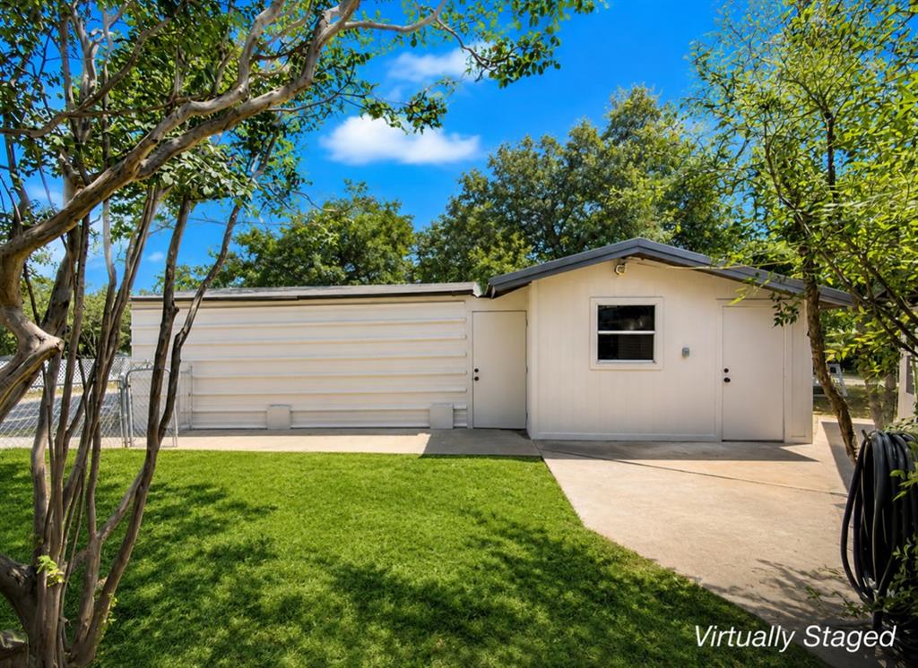 126 Post Oak Bend Property Photo 17