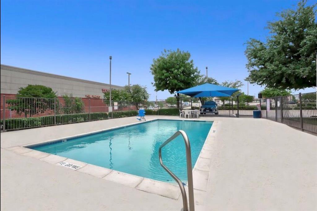 8601 Benbrook Boulevard Property Photo 5