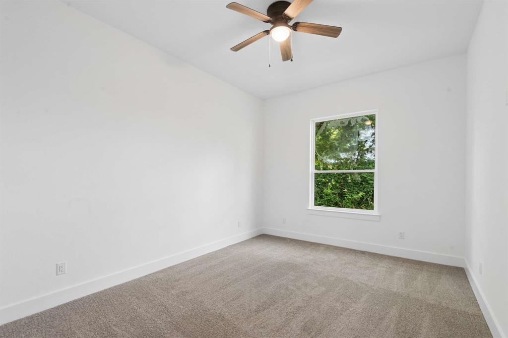 126 Port O Call Court Property Photo 23