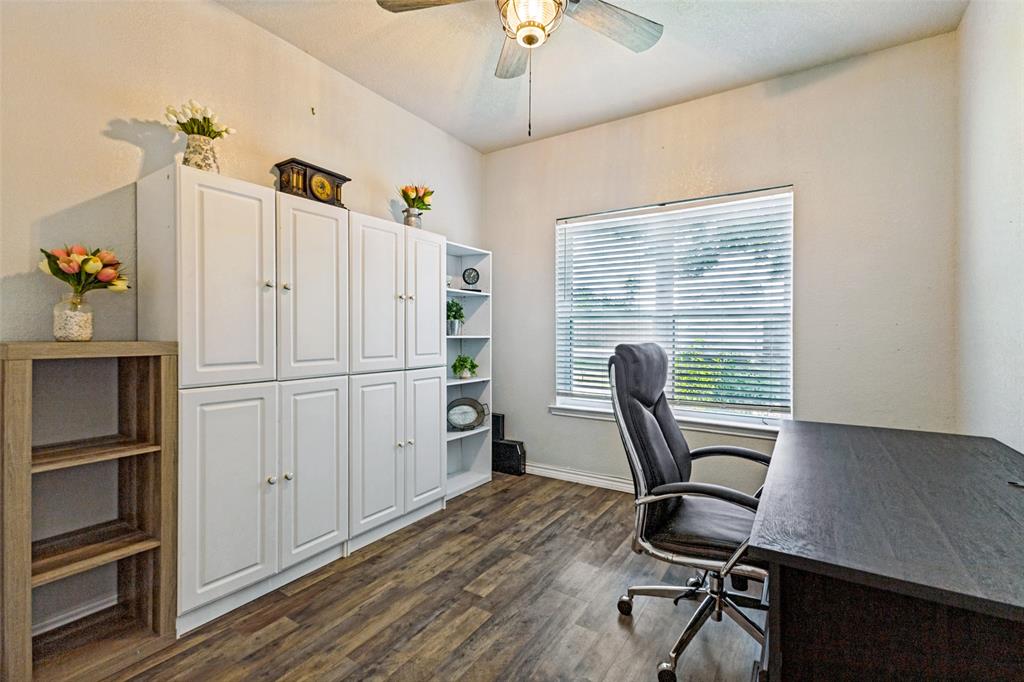 204 N W A Allen Boulevard Property Photo 16