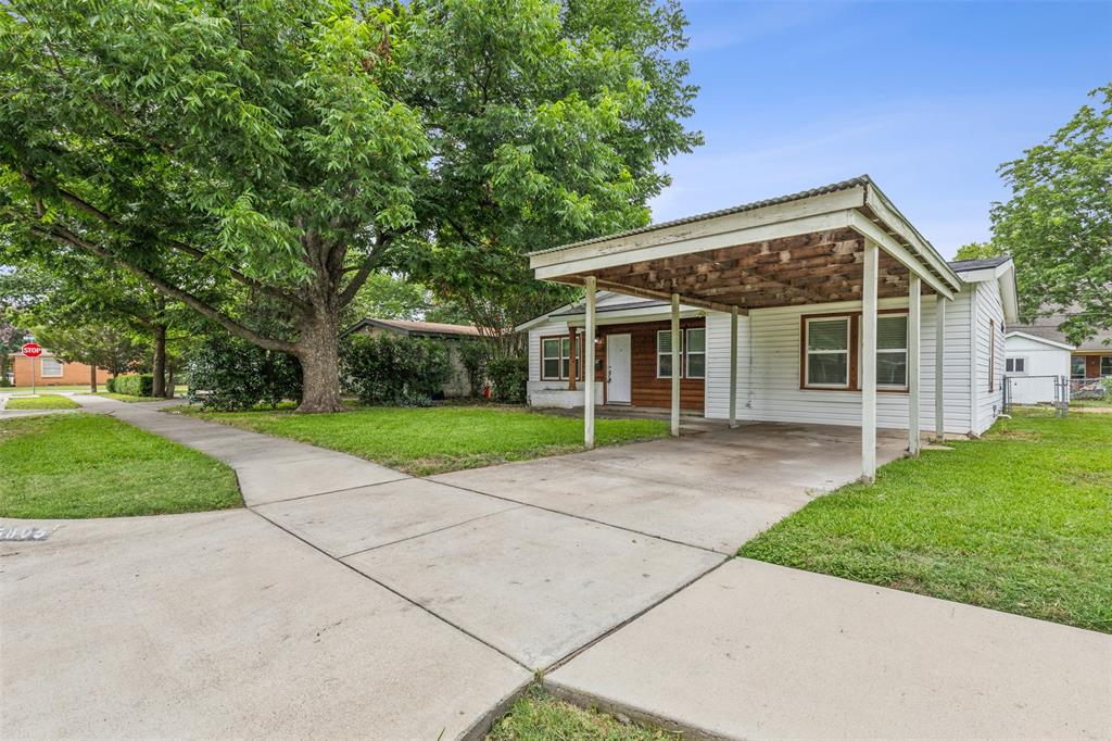 5805 Tracyne Drive Property Photo 1
