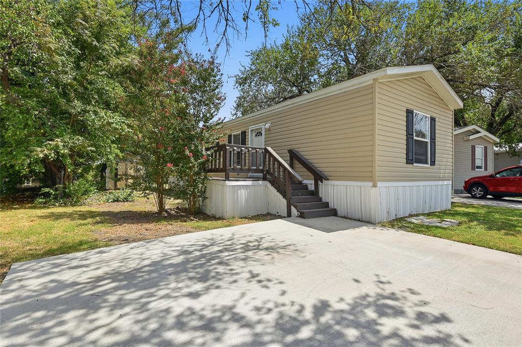 22 1601 E Fm 1417 Property Photo 1