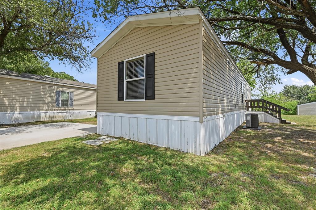 22 1601 E Fm 1417 Property Photo 4