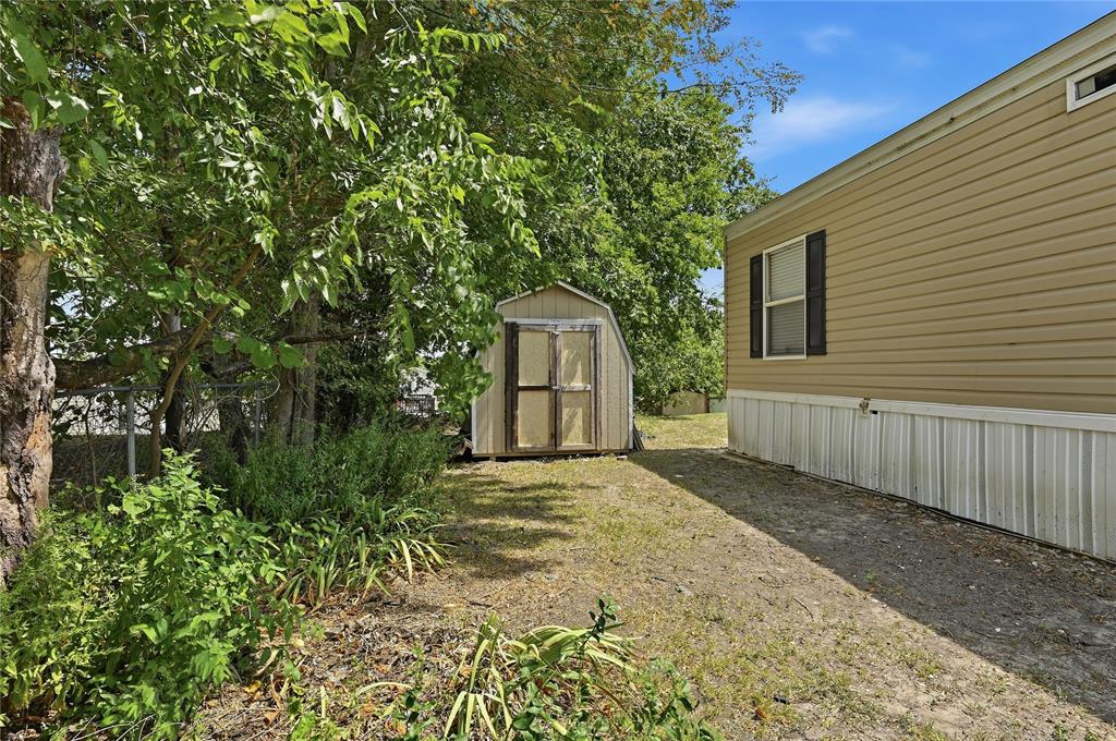 22 1601 E Fm 1417 Property Photo 5