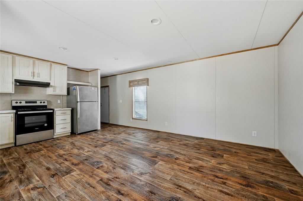 22 1601 E Fm 1417 Property Photo 6