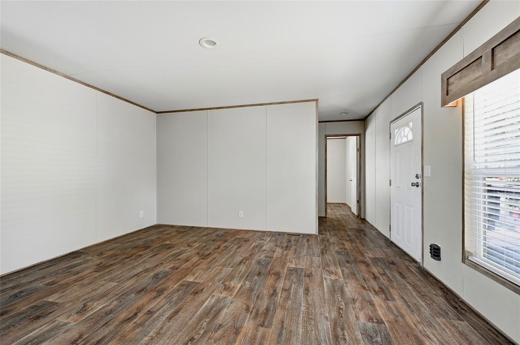 22 1601 E Fm 1417 Property Photo 10