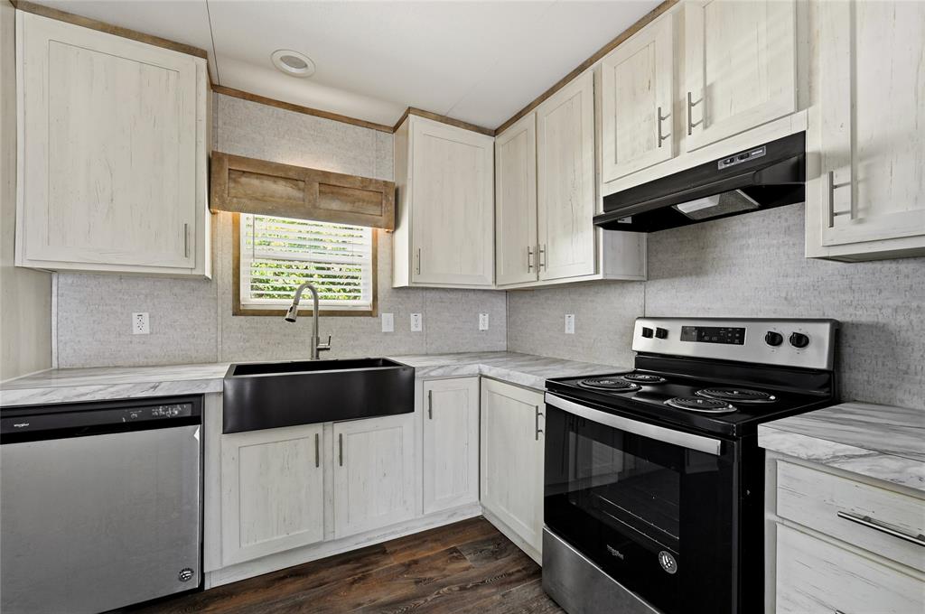 22 1601 E Fm 1417 Property Photo 12
