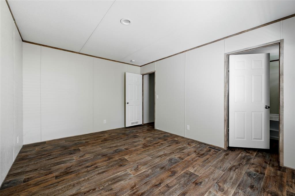22 1601 E Fm 1417 Property Photo 17