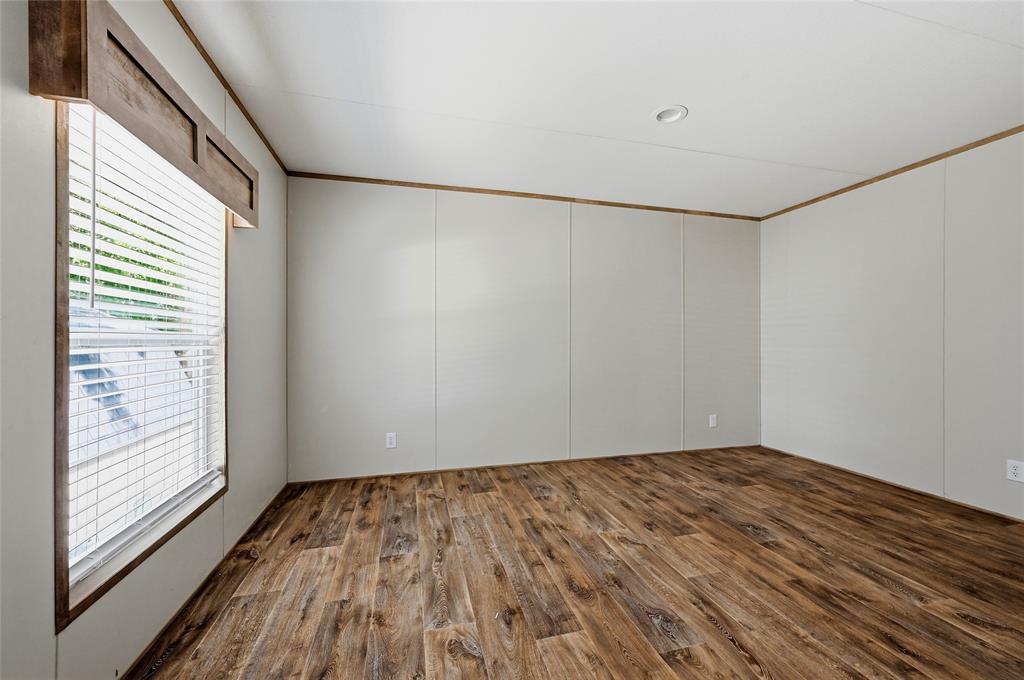 22 1601 E Fm 1417 Property Photo 18