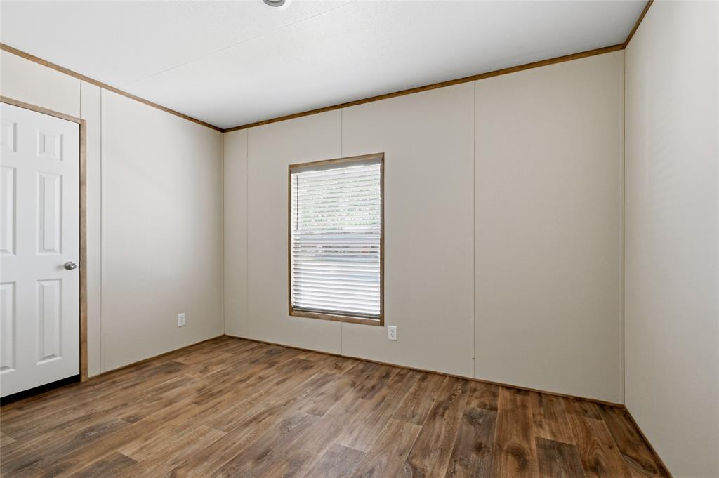 22 1601 E Fm 1417 Property Photo 22