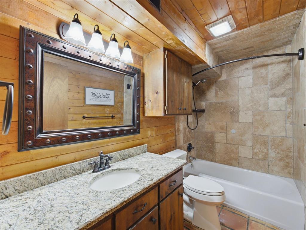 12116 E Fm 174 Property Photo 23