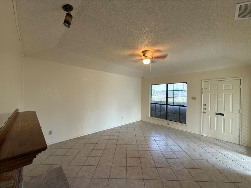 2701 Stanford Street A Property Photo 2