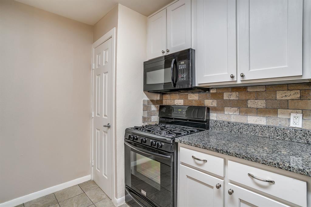 4713 Kilpatrick Avenue Property Photo 9