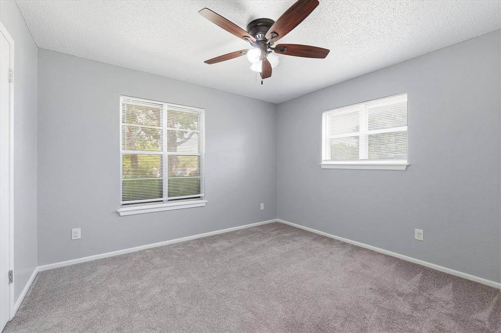 140 Towne West Drive Property Photo 19