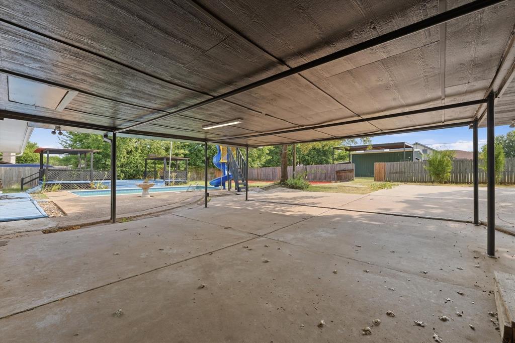 140 Towne West Drive Property Photo 31