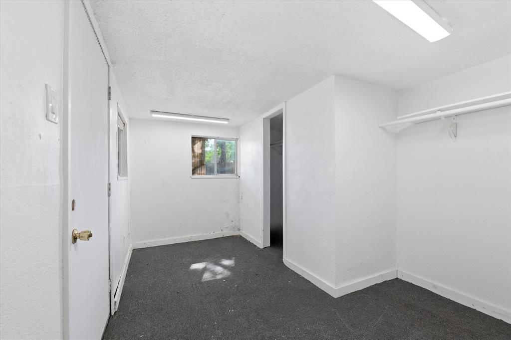 140 Towne West Drive Property Photo 33